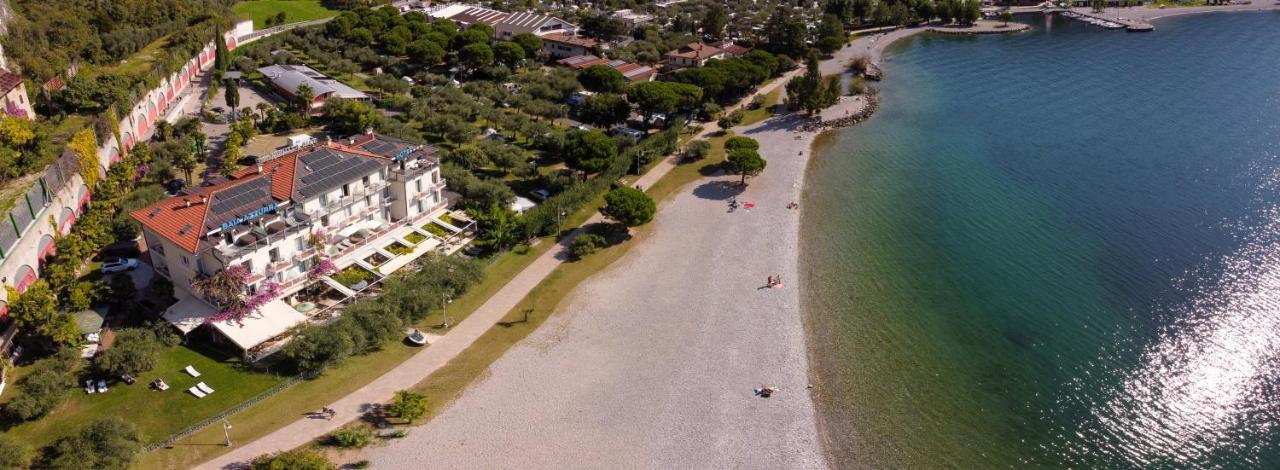 Hotel Baia Azzurra - Lake Front Torbole Sul Garda Zewnętrze zdjęcie