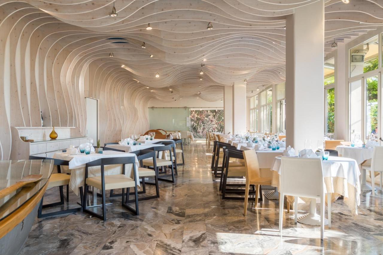 Hotel Baia Azzurra - Lake Front Torbole Sul Garda Zewnętrze zdjęcie