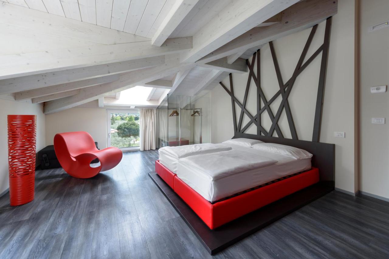 Hotel Baia Azzurra - Lake Front Torbole Sul Garda Zewnętrze zdjęcie