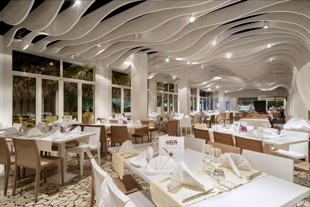 Hotel Baia Azzurra - Lake Front Torbole Sul Garda Zewnętrze zdjęcie